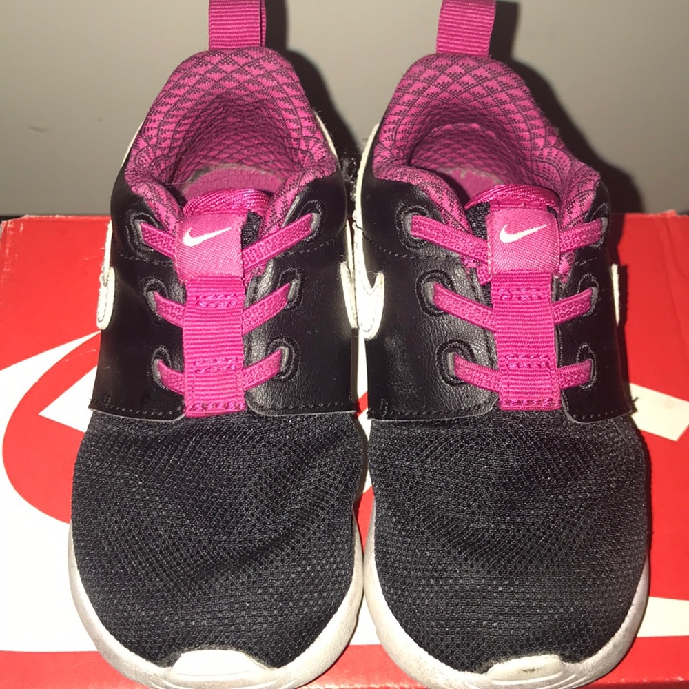 Nike Rosche Sneakers